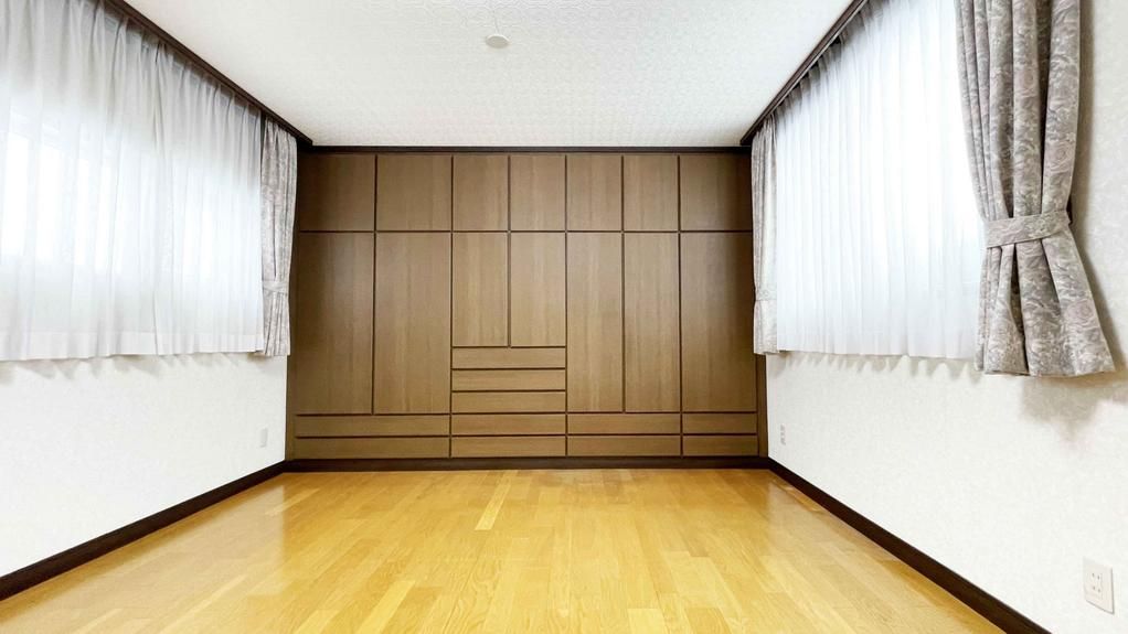 4LDK Detached House with 3-Car Garage in Ishikari, Hokkaido - Thumbnail 3