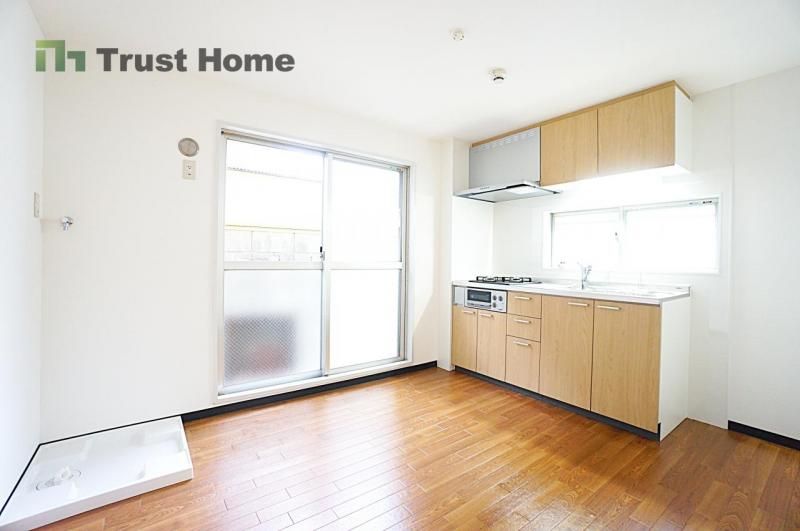 Renovated 4DK Terrace House Near Aoki Station, Kobe - Image 1