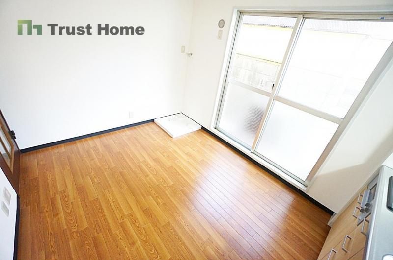Renovated 4DK Terrace House Near Aoki Station, Kobe - Thumbnail 3