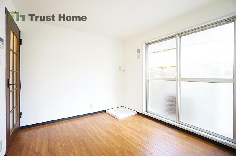 Renovated 4DK Terrace House Near Aoki Station, Kobe - Thumbnail 2