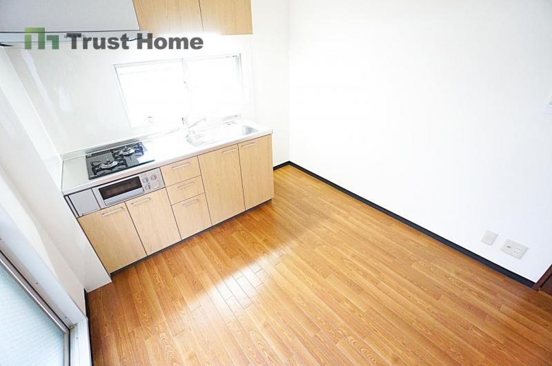 Renovated 4DK Terrace House Near Aoki Station, Kobe - Thumbnail 4
