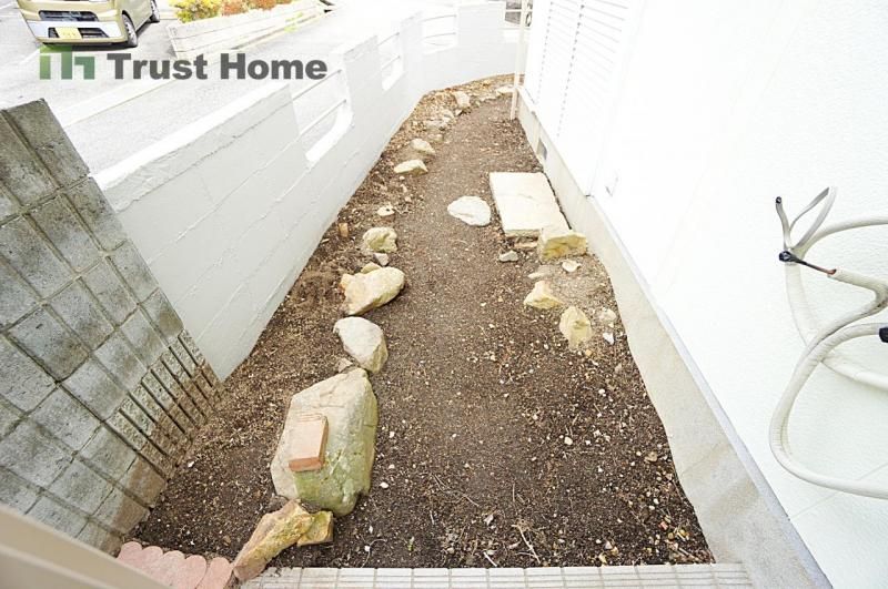 Renovated 3LDK House for Sale in Minoh, Osaka - Thumbnail 2