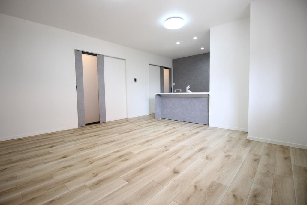 Renovated 4LDK House near Senbashi Station, Osaka - Thumbnail 3