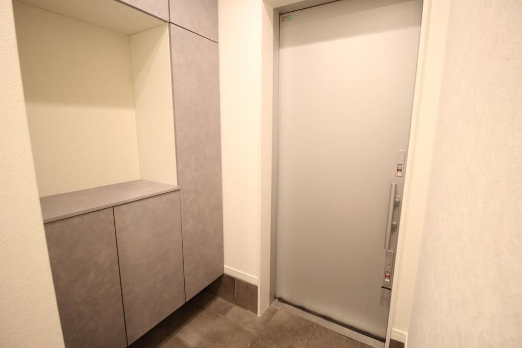 Renovated 4LDK House near Senbashi Station, Osaka - Thumbnail 2