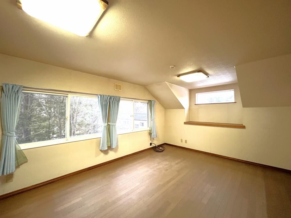 Renovated 3LDK House with Garden & Parking in Hakodate, Hokkaido - Thumbnail 4