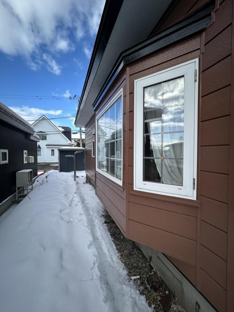 Renovated 3LDK House with Garden & Parking in Hakodate, Hokkaido - Thumbnail 2