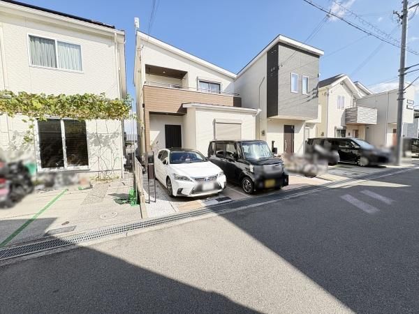 Modern 4SLDK House with Solar Power in Izumi City, Osaka - Thumbnail 2