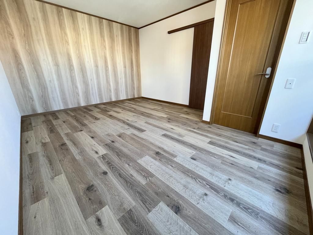 Renovated 3LDK House with Garage in Moriguchi, Osaka - Thumbnail 3