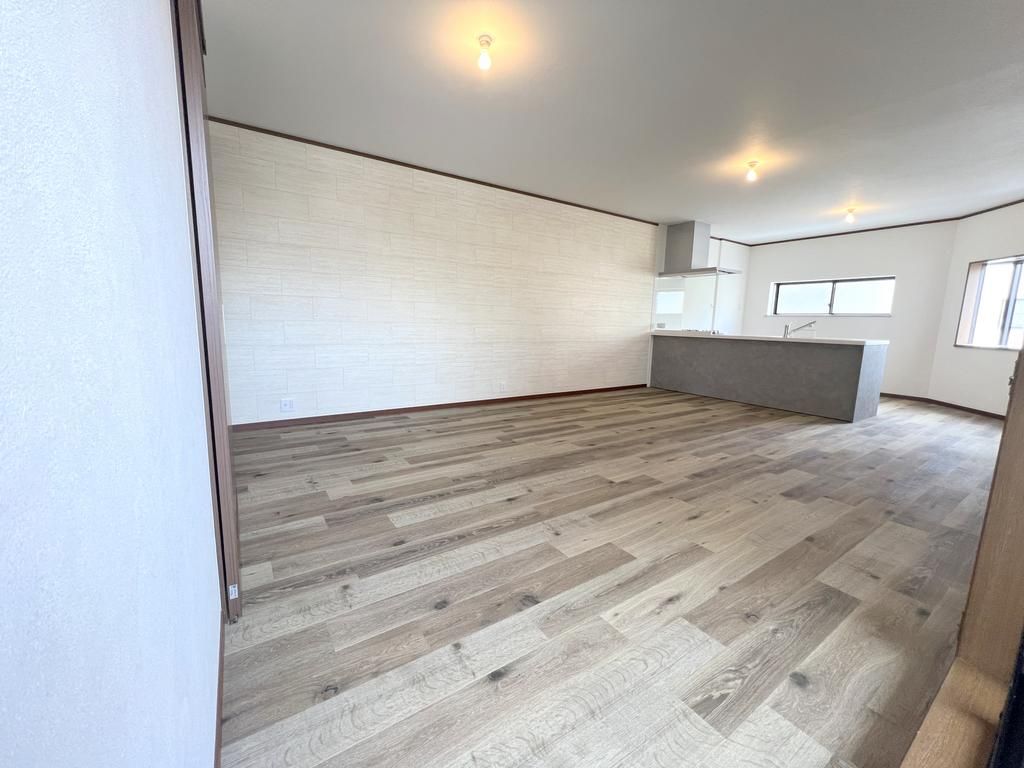 Renovated 3LDK House with Garage in Moriguchi, Osaka - Thumbnail 4