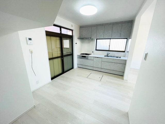 4LDK Detached House for Sale in Kobe Nishi Ward with 2025 Renovation - Thumbnail 4