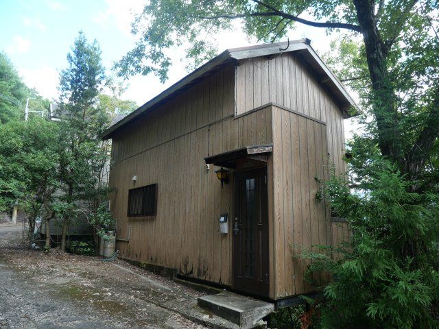1LDK Wooden House with Loft for Sale in Arita, Wakayama - Image 1