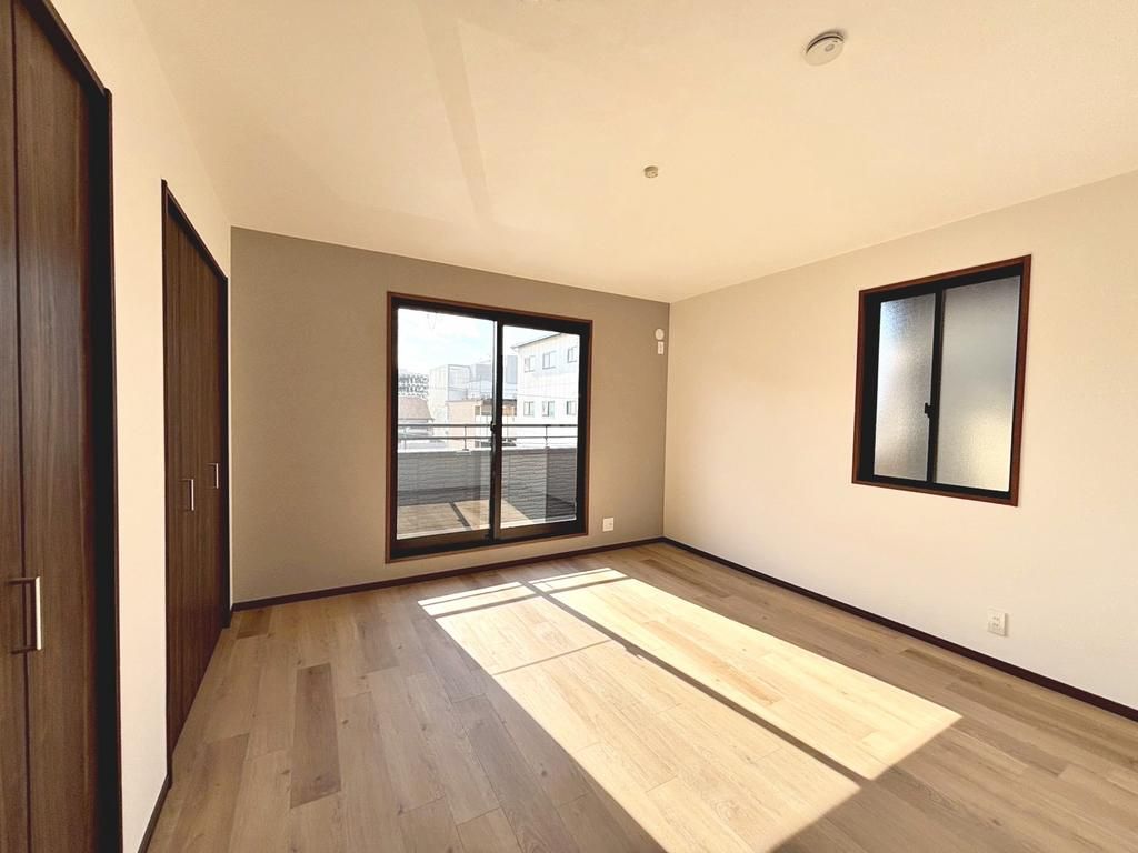 Renovated 6LDK Family House in Sakai, Osaka - Move-in Ready - Thumbnail 4