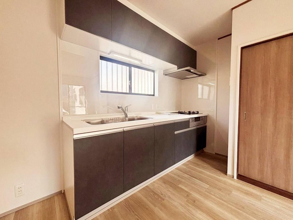 Renovated 3LDK House Near Nishiyama Tennozan Station, Kyoto - Thumbnail 4