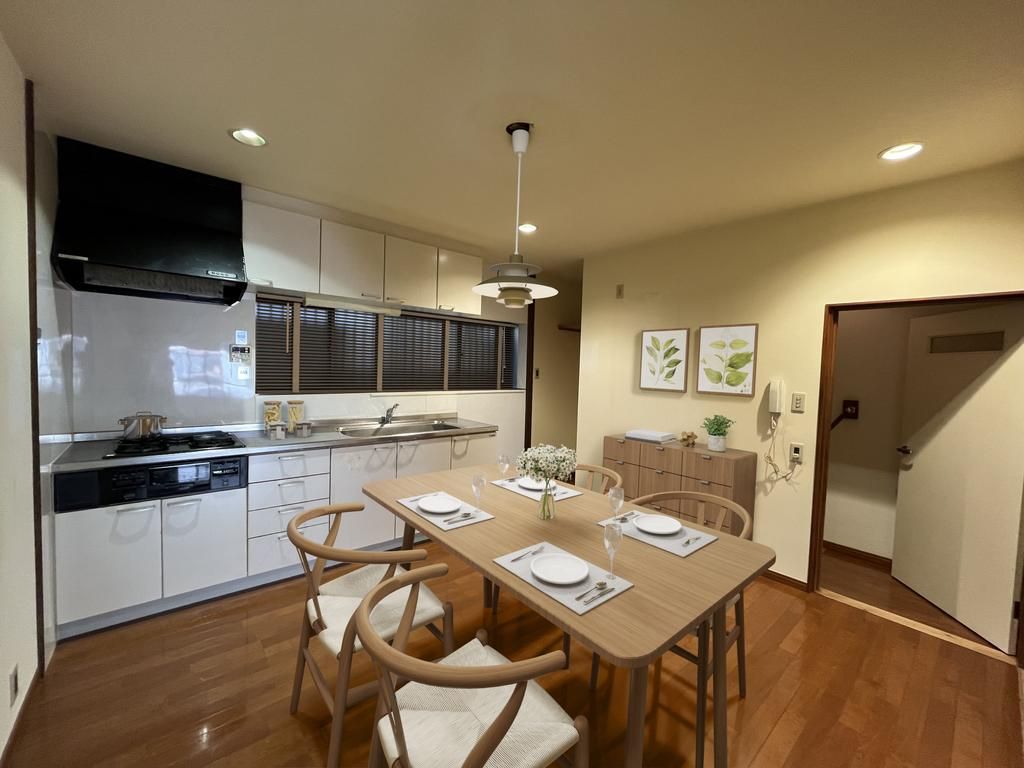 3LDK Detached House with Garage for Sale in Osaka Nishinari - Thumbnail 3