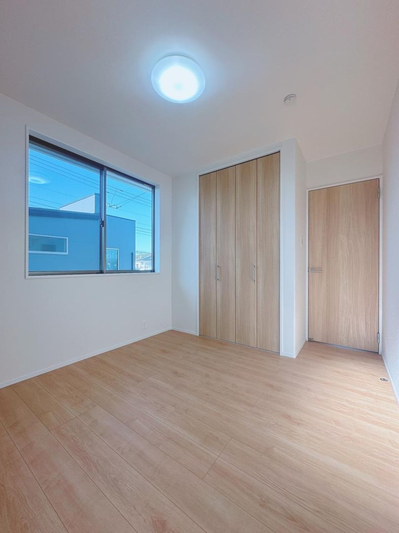 Modern 3LDK House in Wakayama City with Walk-in Closet - Thumbnail 4