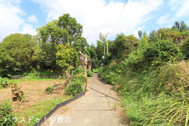 Spacious 4DK House on 400 sqm Land in Kagoshima City - Thumbnail 2