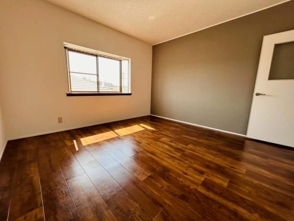 Renovated 4LDK House Near Takaishi Station, Osaka - Thumbnail 2