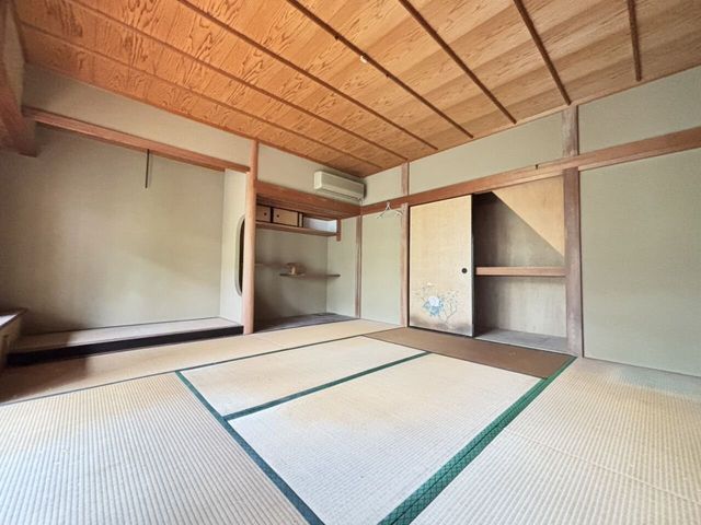 4LDK House for Sale in Nishikyo Ward, Kyoto City - Thumbnail 3