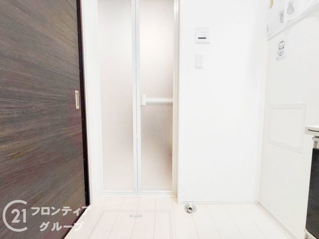 2018-Built 4LDK Solar-Powered House in Himeji, Hyogo - Thumbnail 2