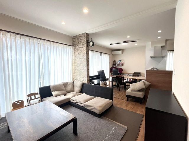 4LDK House for Sale in Suzuka, Mie - 156.50 sqm - Thumbnail 3