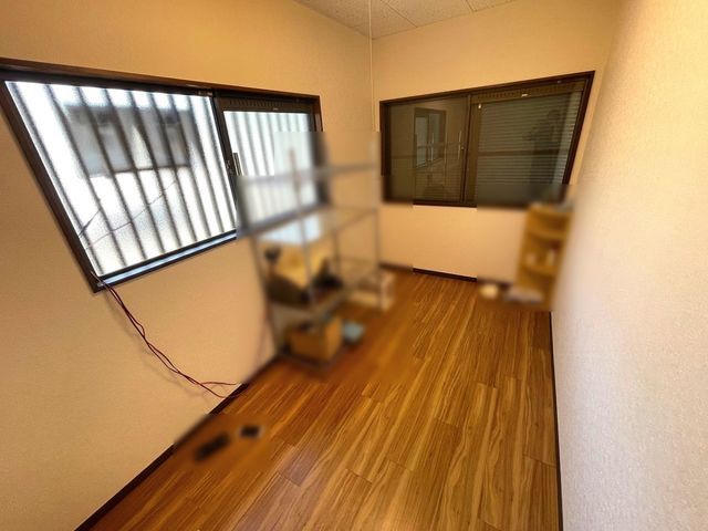 4LDK House for Sale in Katano City, Osaka - 106 sqm - Thumbnail 3