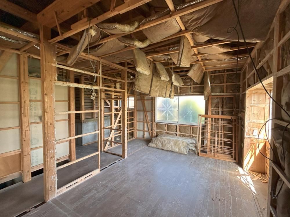 Renovated 5LDK Single-Story House for Sale in Shibushi, Kagoshima - Thumbnail 2