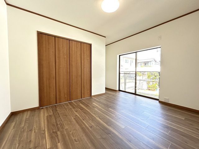 Renovated 5LDK Detached House in Kuwana, Mie - 146.11m² - Thumbnail 2