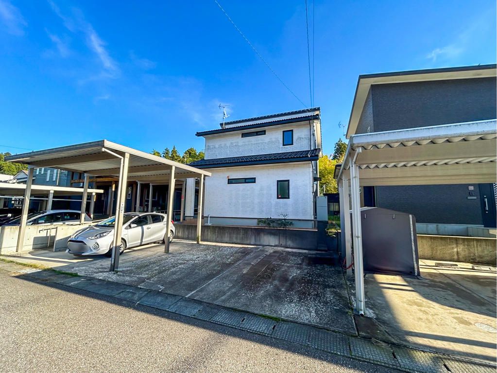 4LDK Modern House with Solar Power in Tsuruta, Ishikawa - Thumbnail 2