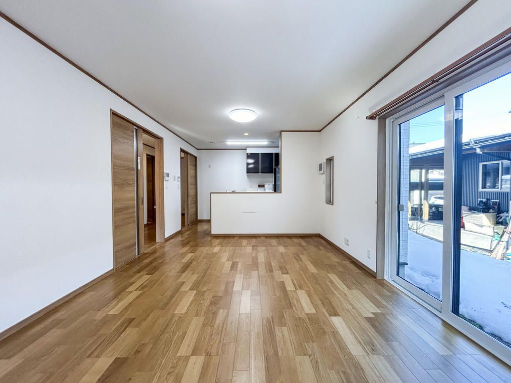 4LDK Modern House with Solar Power in Tsuruta, Ishikawa - Thumbnail 3