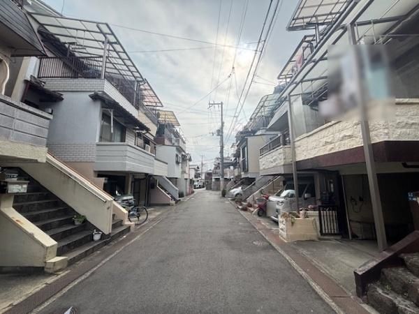 Renovated 4SK Wooden House in Daito City, Osaka for 10.8M Yen - Thumbnail 3