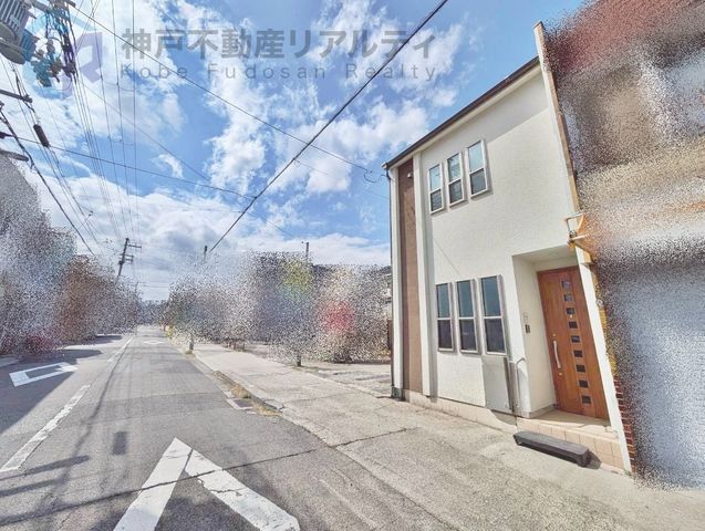 Renovated 3LDK House in Kobe Nada Ward Near Schools and Station - Thumbnail 4