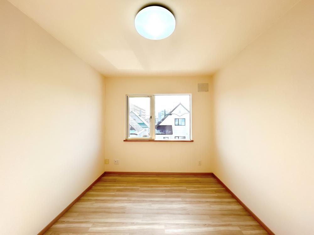 Renovated Two-Generation House for Sale in Tomakomai, Hokkaido - Thumbnail 4