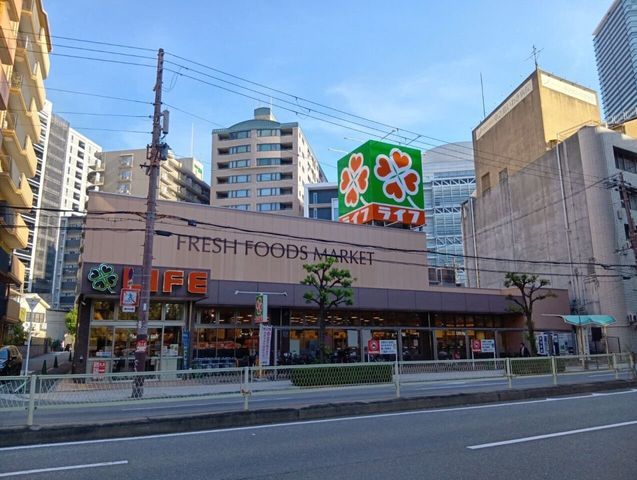 4LDK Detached House for Sale near Shin-Fukushima Station, Osaka - Thumbnail 3