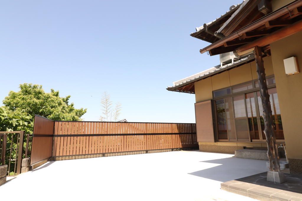 Spacious 6LDK House for Sale in Kashiba, Nara - 257 sqm - Thumbnail 2