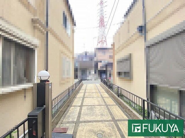 4LDK Wooden House for Sale in Sesshu City, Osaka - Thumbnail 3