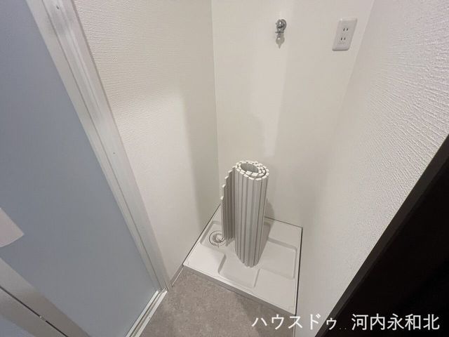 Renovated 3-Story Steel House with Garage in Higashiosaka - Thumbnail 4