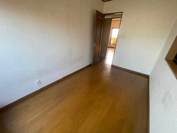 4SLDK Detached House for Sale in Kadoma, Osaka | Built-in Garage - Thumbnail 4