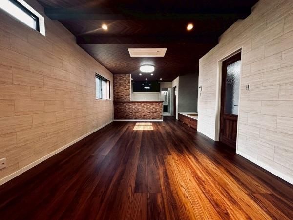 Modern 4SLDK House in Kaizuka, Osaka - Built 2023, Near Station - Thumbnail 3