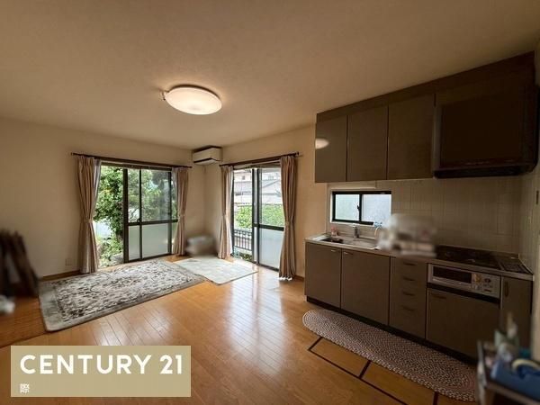 2LDK House for Sale in Iwade City, Wakayama - Thumbnail 2
