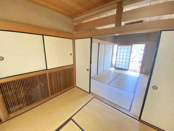 5SLDK House with Garden in Kawachinagano, Osaka for 9.8M Yen - Thumbnail 2