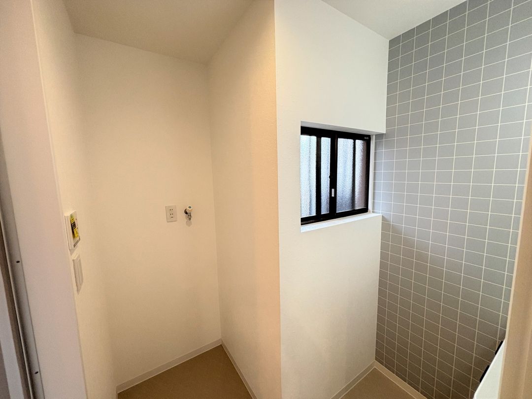 Renovated 3LDK House in Matsuyama with Garden & Parking - Thumbnail 3