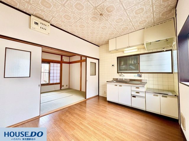 3-Story House for Sale Near Wakae-Iwata Station, Higashiosaka - Thumbnail 4