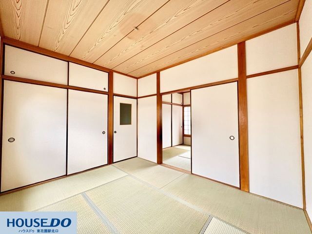 3-Story House for Sale Near Wakae-Iwata Station, Higashiosaka - Thumbnail 2