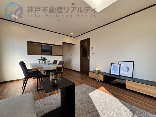 Renovated 4LDK House for Sale in Kobe Nishi Ward - Thumbnail 3