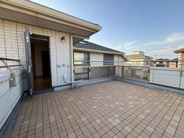 5LDK Steel Frame House for Sale in Sakai, Osaka - Thumbnail 2