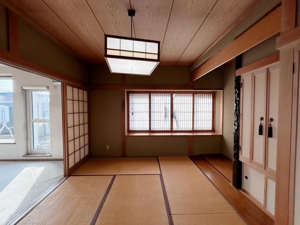 Renovated 4LDK House with Garden & 3 Car Parks in Asahikawa - Thumbnail 3
