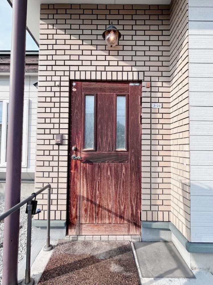 Renovated 4LDK House with Garden & 3 Car Parks in Asahikawa - Thumbnail 2