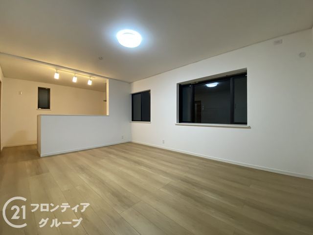 4LDK House with Sea Views in Kobe Tamatsu Ward | 3399万 Yen - Thumbnail 3