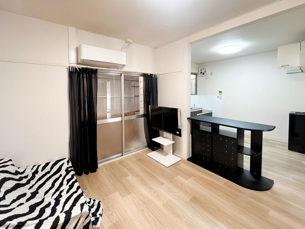 4LDK Detached House for Sale in Nozaki, Wakayama City - Thumbnail 2