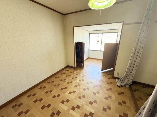6LDK Detached House with Inner Garage for Sale in Obihiro, Hokkaido - Thumbnail 4